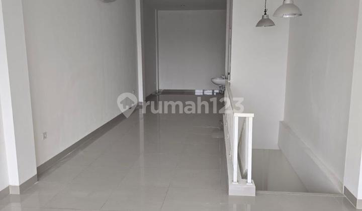 Citra 8, Pegadungan, Kalideres, West Jakarta.. For Rent: 2-Story Shop House, Renovated, Back Area Fully Built, 2 AC Units, 2200w Electricity, PAM Water.