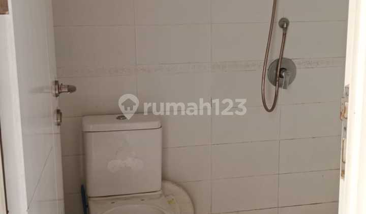 Cluster West Coast Amerika, Green Lake, Tgr..Disewa Rumah 2 Lt, PLN 4400W, Air Wtp, Kosongan.-Wt 2