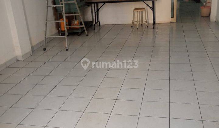 Dijual Butuh Cepat Ruko 3 Lantai, Baru Renovasi, Atas Sudah Cor, Hgb di Permata Taman Palem, Pegadungan, Kalideres, Jakarta Barat 2