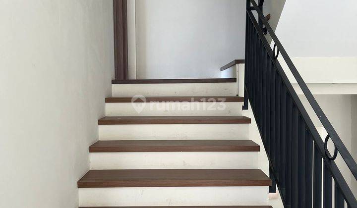 Dijual Rumah BARU  3 Lantai , HOEK di Citra 2, Kalideres Jakarta Barat /mp.dj.0724  1