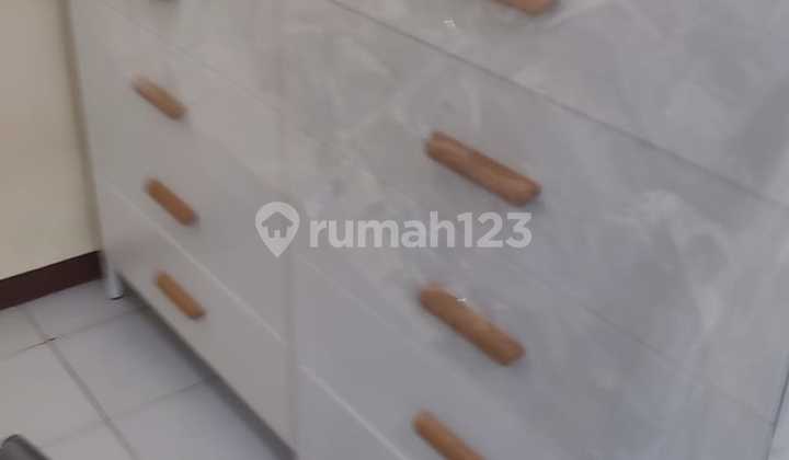 Taman Palem Block A Danamon, Cengkareng, West Jakarta. For Rent: 2-Story House, Furnished, 5500W Electricity, Piped Water. - D10 2