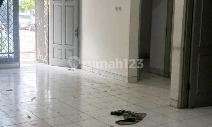 Taman Surya 5, Pegadungan, Kalideres, West Jakarta.. For Rent: 1.25 Land Title House, Southeast Facing, 2.5m Road Frontage, 2200W PLN, Piped Water.-4L Taman Surya 5, Pegadungan, Kalideres, West Jakarta.. For Rent: 1.25 Land Title House, Southeast Facing, 2.5m Road Frontage, 2200W PLN, Piped Water.-4L