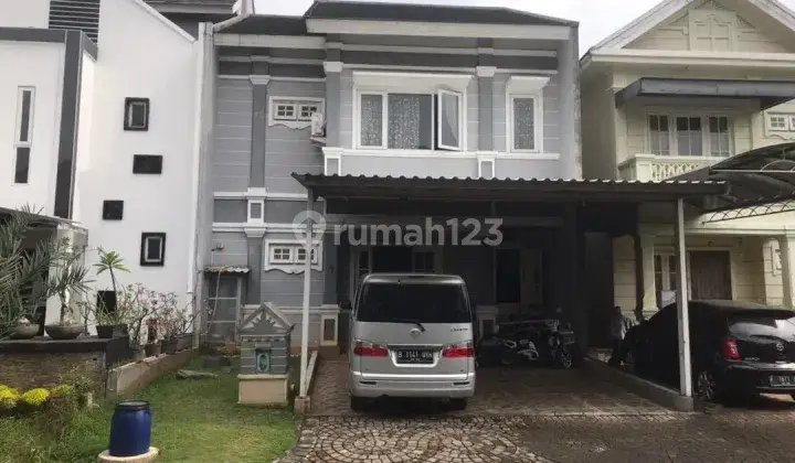 Dijual rumah 2lantai di komplek Kota Wisata Gunung putri 1