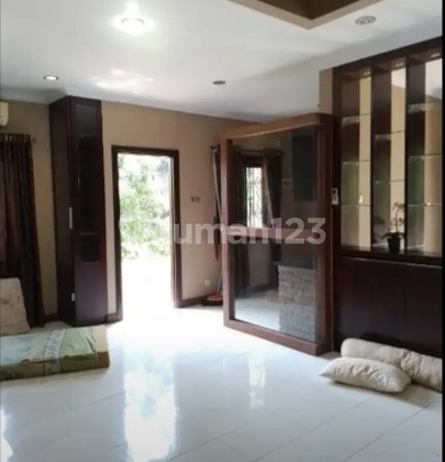 Rumah  dijual 2lantai dikomplek Raffles Hills Cibubur 4