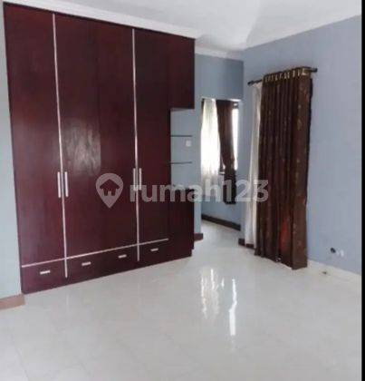 Rumah  dijual 2lantai dikomplek Raffles Hills Cibubur 8