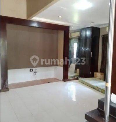 Rumah  dijual 2lantai dikomplek Raffles Hills Cibubur 12