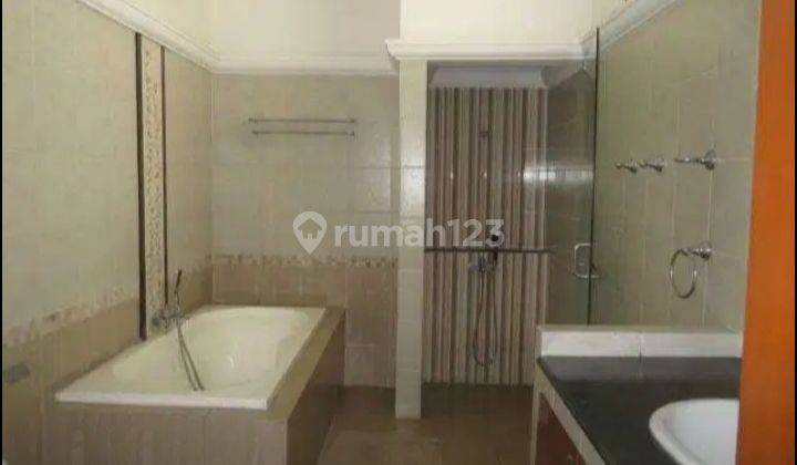 Rumah dijual 2Lantai di Perumahan Raffles Hills Cibubur  2