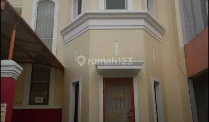 Rumah 2 lantai disewakan di Perumahan Raffles Hills Cibubur  1