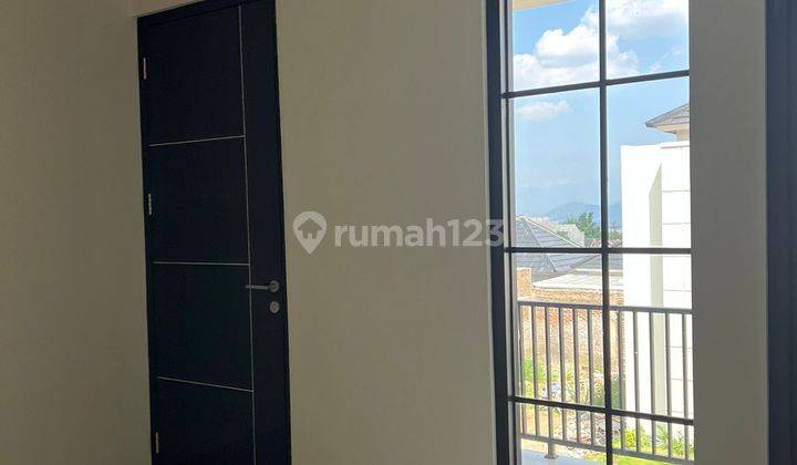 DIJUAL RUMAH BARU DI KOMPLEK ROSALIE HILLS CIPAGERAN CIMAHI UTARA 2