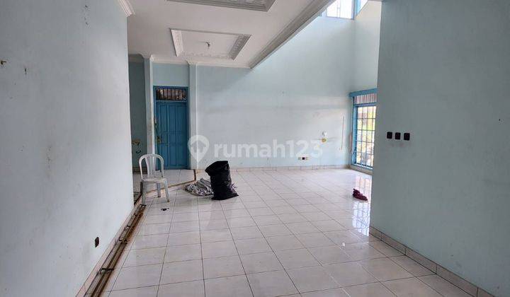 DIJUAL RUMAH DI TENGAH KOTA BANDUNG DENGAN KAMAR 7 AKSES 1 MOBIL 2