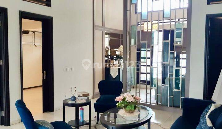 DIJUAL RUMAH MEWAH BANDUNG TEMPO DULU 3 DI KOTA BARU PARAHYANGAN SIAP HUNI FURNISHED 2