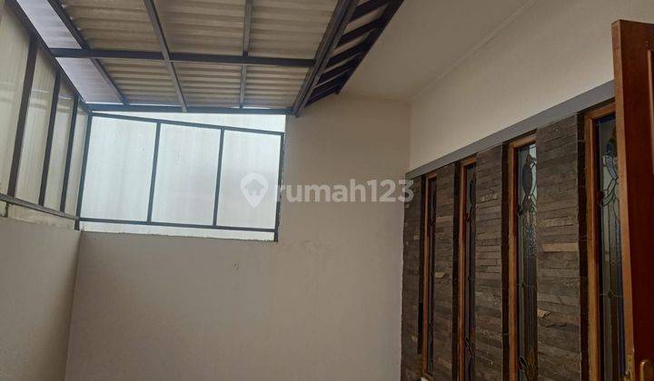 DIJUAL RUMAH CANTIK TERAWAT DI TAMAN MUTIARA CIBABAT CIMAHI 2