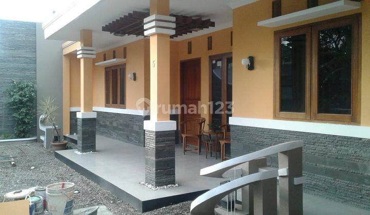 DIJUAL RUMAH CANTIK TERAWAT DI CISARATEN ARCAMANIK DALAM KOMPLEK SIAP HUNI 1