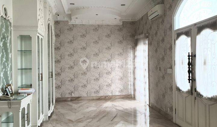 JUAL VILLA MEWAH KOMP. THE PALACE, POLONIA 1