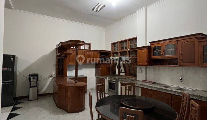 Komplek Tengah Kota Medan, Tinggal Masuk 6