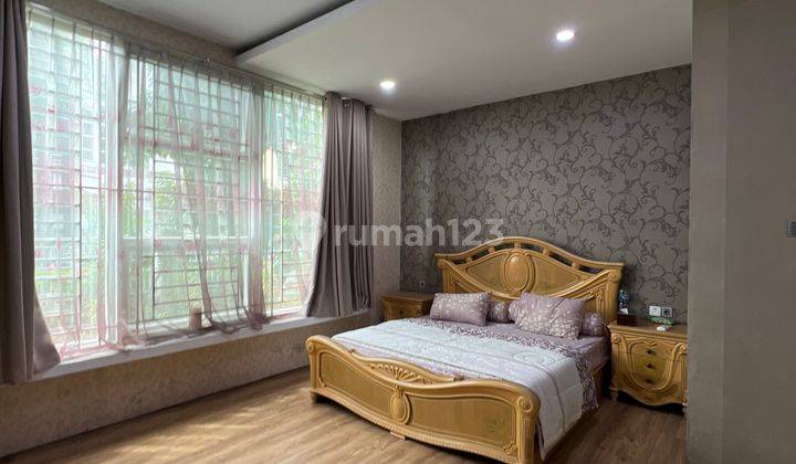 Disewakan Rumah Fully Furnished Tengah Kota 2