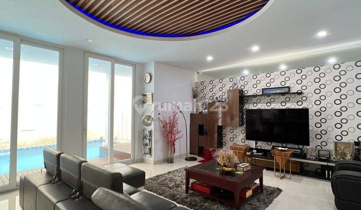 Disewakan Rumah Fully Furnished Tengah Kota 1