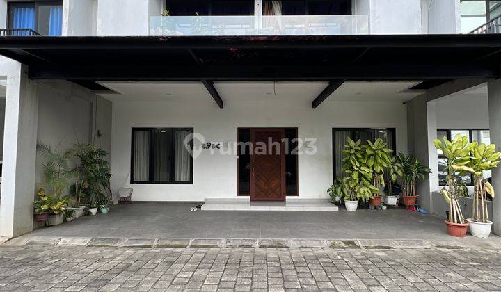 Villa Tengah Kota Minimalist Jual Cepat 1