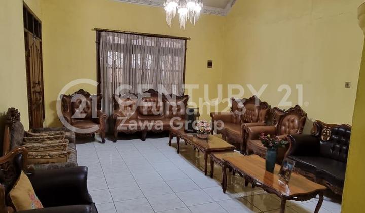 For Sale Ready-to-Occupy Home in Strategic Location Kebon Jeruk West Jakarta