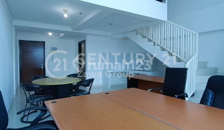 For Rent Soho Residence Furnished Office Mid Floor City and Pool View