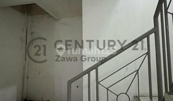 For Rent Quick Shop House in Green Garden West Jakarta 2