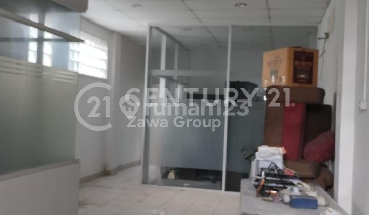 For Rent: Strategic Location Shop House in Tomang, West Jakarta 2