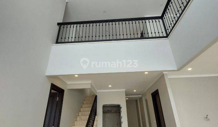 Rumah 3 Lantai Mewah Dan Baru Panglima Polim Jakarta Selatan 2