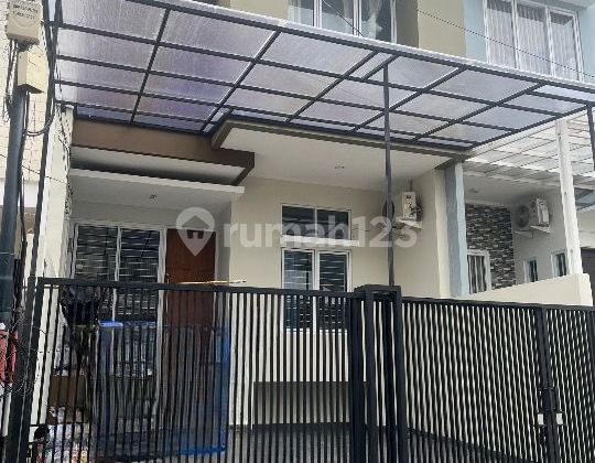 Disewakan Rumah 2,5 lantai Di kelapa hybrida, kelapa gading Jakarta utara Disewakan Rumah 2,5 lantai Di kelapa hybrida, kelapa gading Jakarta utara