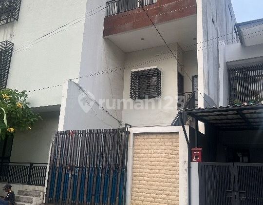 Disewakan Rumah Kelapa Gading Jakarta Utara