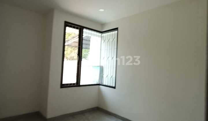 Di sewakan rumah bagus siap huni di Taman Modern Cakung Jakarta Timur