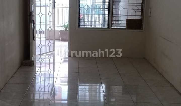 Disewakan Rumah 1,5 Lantai Siap Huni Kelapa Gading Jakarta Utara  2