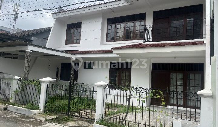 DIJUAL  RUMAH SIAP HUNI DI BCS KELAPA GADING Jakarta Utara