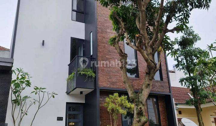 Dijual Rumah Brand New Area di BSD Kencana Loka 1