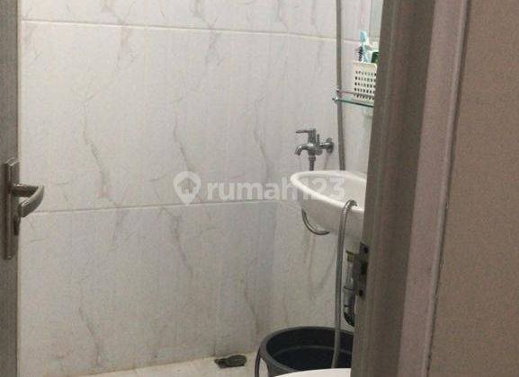 Rumah Terawat 2 lantai Area Graha Raya Bintaro dekat Pintu Toll 2