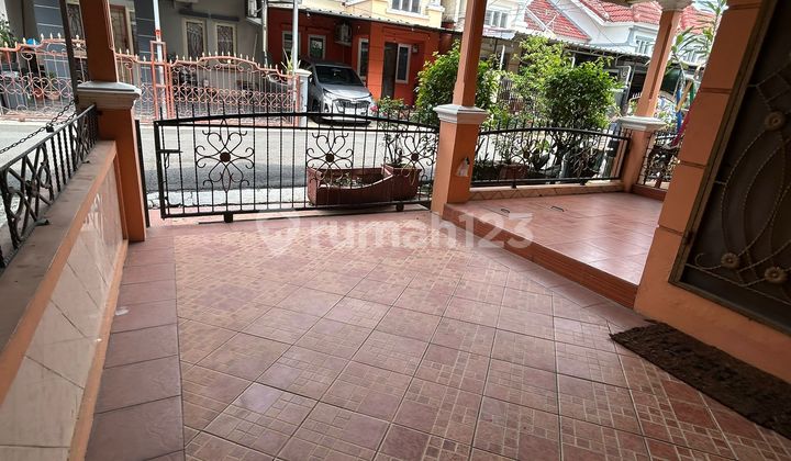 garasi/carport dijual rumah dalam cluster pajajaran