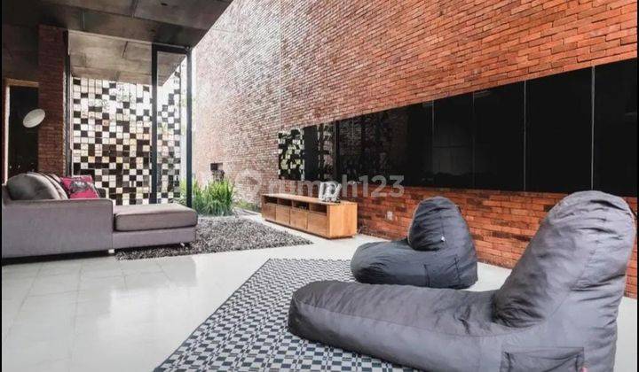 Rumah Modern Furnish Dalam Komplek Pesaggerahan Jakarta Selatan  2