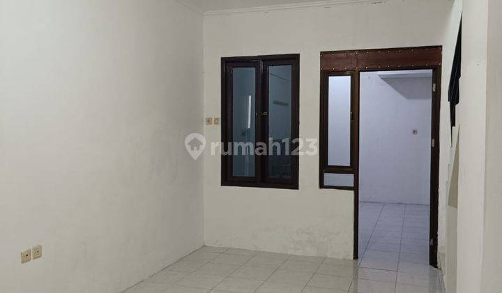 ruang tamu dijual atau sewa rumah 2