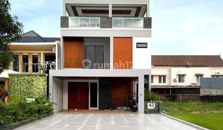 Dijual Rumah 3 Lantai Di Beverly Green Avenue, Batam Center 2