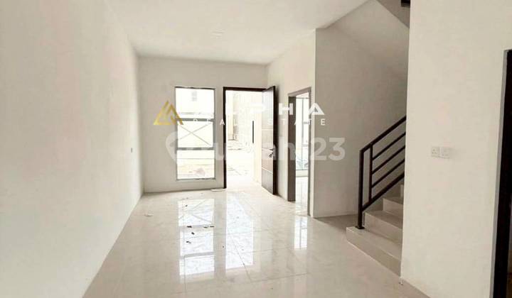 For Rent: 2-Story House in Golden Bci, Bengkong 2