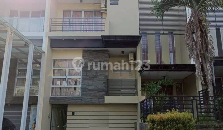 Dijual Cepat Rumah 2,5 Lantai di Bellavista, Batam Center Dijual Cepat Rumah 2,5 Lantai di Bellavista, Batam Center