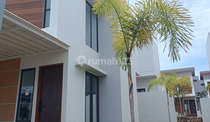 Disewakan Rumah Hook 2 Lantai Di Central Hills, Batam Center 2