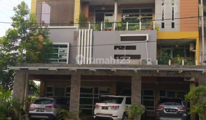 Dijual Cepat Rumah 3 Lantai di Tiban Koperasi 1