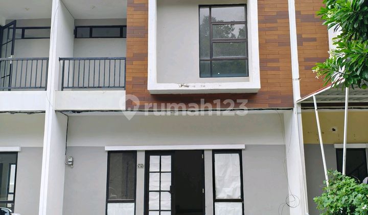 For Rent 2-Story Townhouse In Central Raya, Tiban