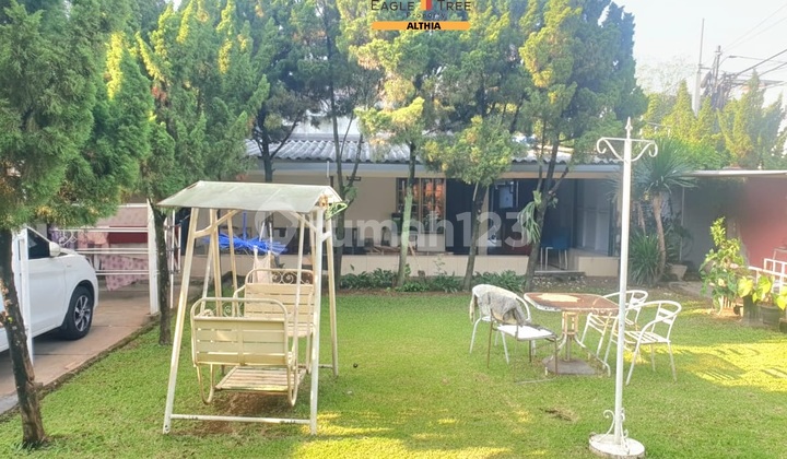 Dijual Rumah Asri dengan Halaman yang Luas di Cepaka Jakarta