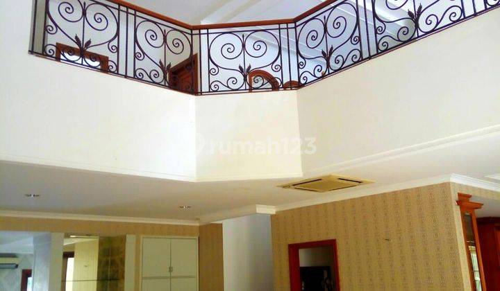 Dijual Rumah Mewah Siap Huni Lokasi Strategis di Pondok Indah 2