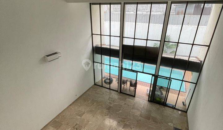 Rumah Luas Mewah Dengan Private Pool Di Kemang Jakarta Selatan 2