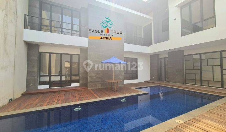 Rumah Bagus Mewah Tropical Ada Private Pool di Gading Serpong  1