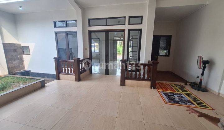 Rumah 2 Lantai Modern Design Lokasi Strategis di Serpong 2