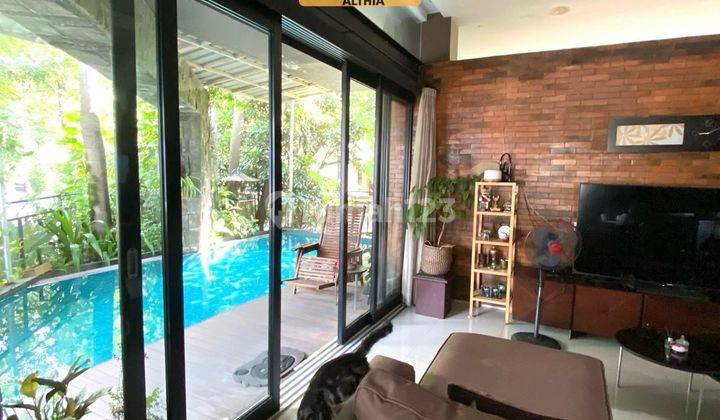 Rumah Bagus Dengan Private Pool Di Sektor 9 Bintaro Jaya 1