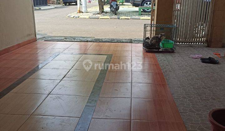 Rumah Siap Huni Lokasi Strategis Dalam Cluster Di Area Graha Raya 2